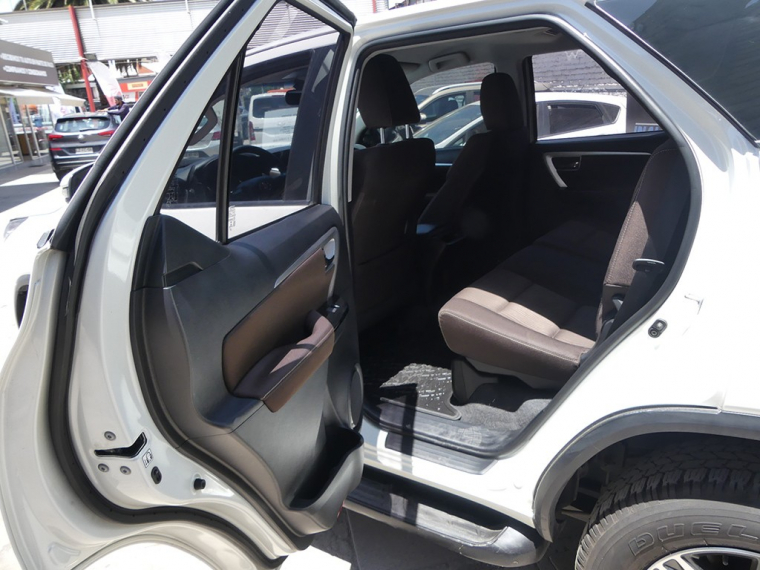 Toyota Fortuner Srv 2.7 Aut 2020 Usado  Usado en Webautos.cl