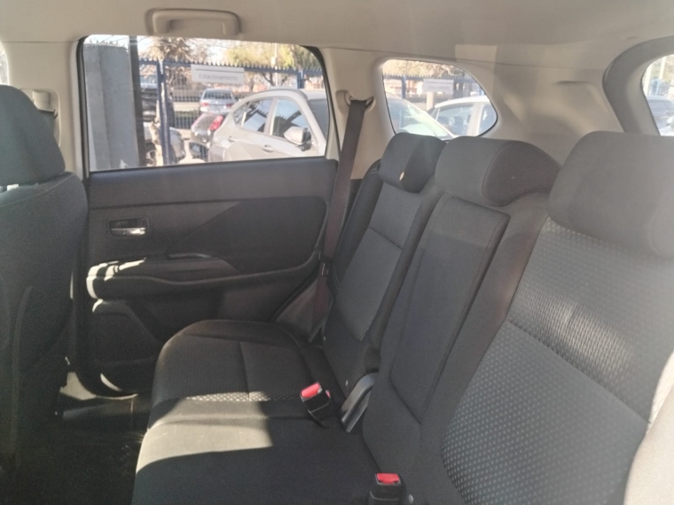 Mitsubishi Outlander Cvt 2.0 Aut - 2 Corridas De Asiento. 2019 Usado  Usado en Webautos.cl