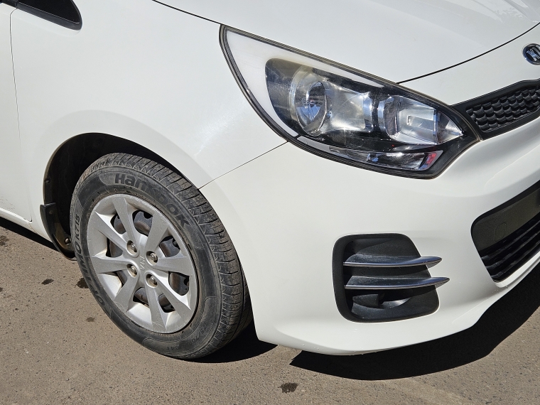 Kia Rio 5 Rio 5 Lx 1.2l 5mt Special Pack - 1817 2017 Usado en Rosselot Usados