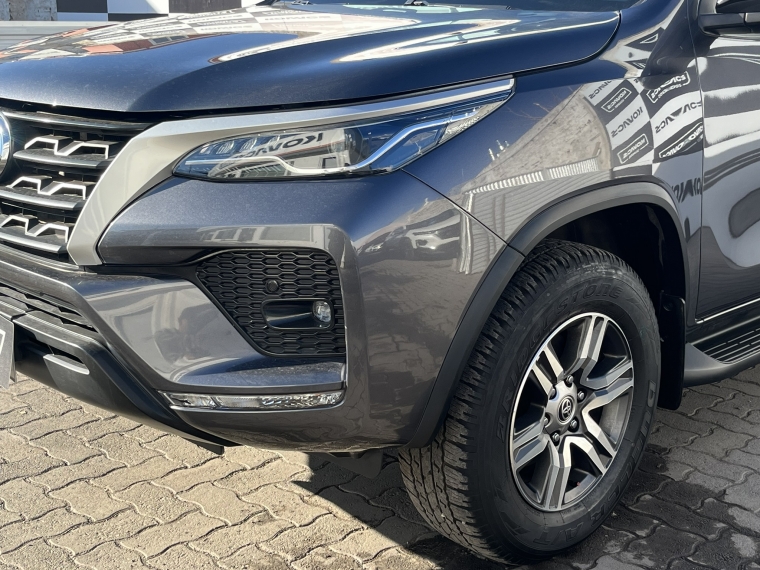Toyota Fortuner 2.8 Sr5 Tdi Mt 4x4 Diesel 2023 Usado  Usado en Kovacs Usados