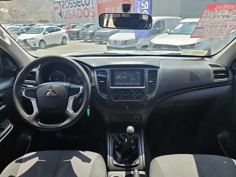 Mitsubishi L200 L200 D/c 2.4 Work Cr 4x2 Wf Doble Airbag Mn 2022 Usado en Rosselot Usados