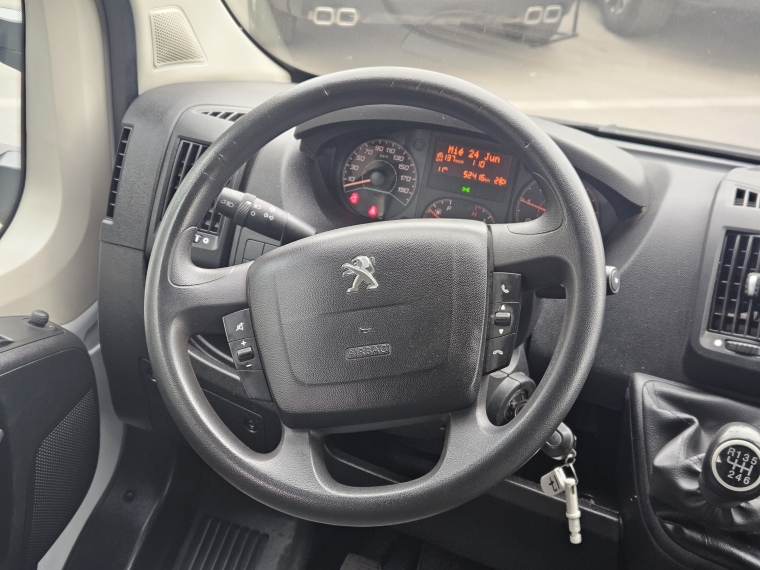 Peugeot Boxer D/cab. L4 Bluehdi 165 Mt Diesel 2023 Usado  Usado en Kovacs Usados