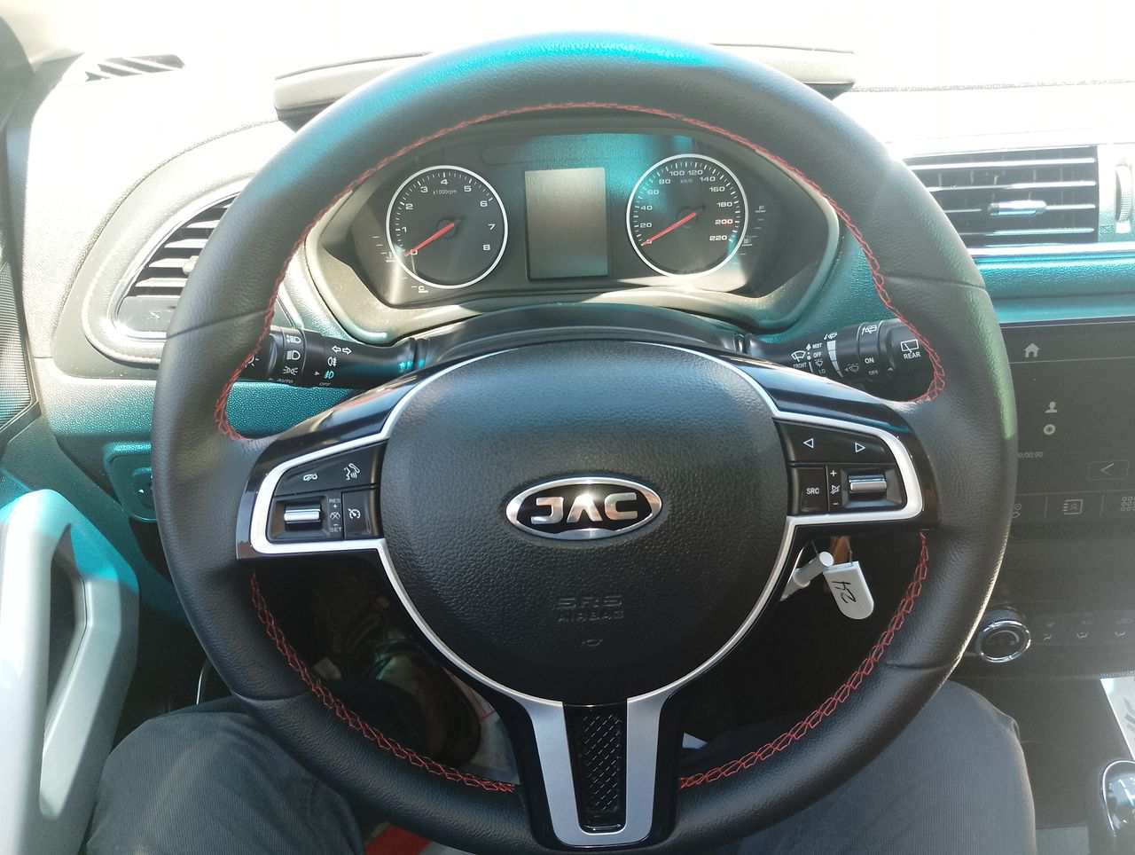 Jac Js2 Js2 Hatchback 1.5 2023 Usado Usado en Webautos.cl Jac Js2 Js2 Hatchback 1.5 2023 Usado Usado en Webautos.cl