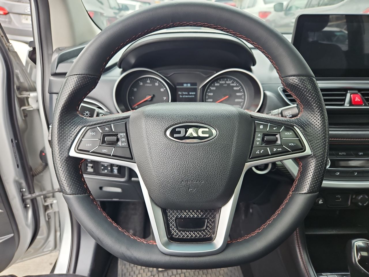 Jac Js3 Js3 Cvt 1.6 Aut 2023 Usado en Usados de Primera - Sergio Escobar