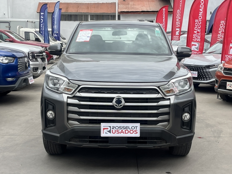 SsangYong Grand Musso — foto 8 de 24