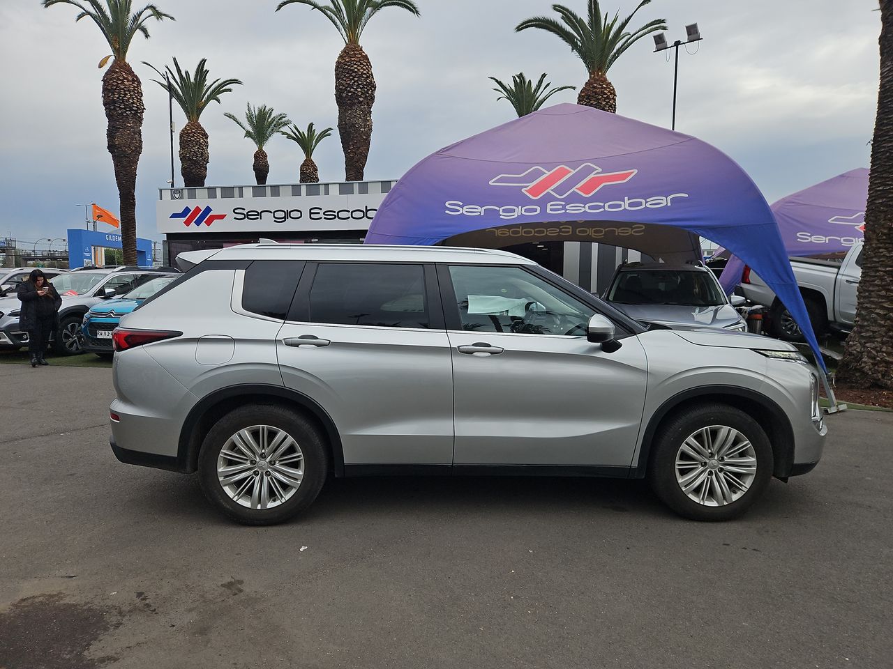 Mitsubishi Outlander Outlander Gl 2.5 Aut 2024 Usado Usado en Webautos.cl Mitsubishi Outlander Outlander Gl 2.5 Aut 2024 Usado Usado en Webautos.cl
