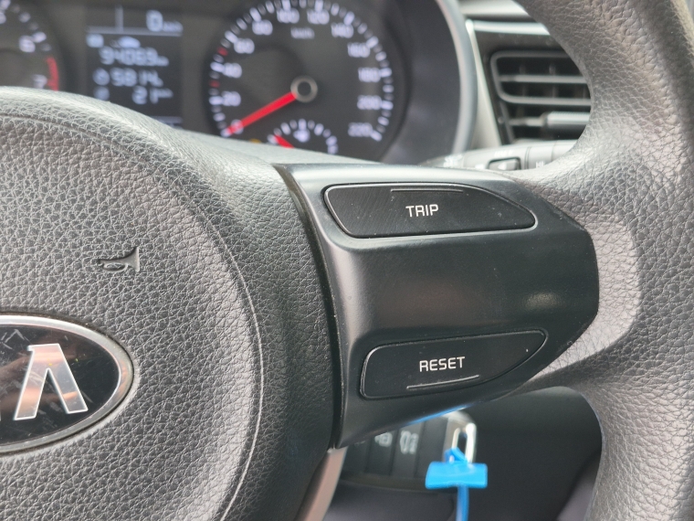 KIA Rio5 — foto 15 de 19