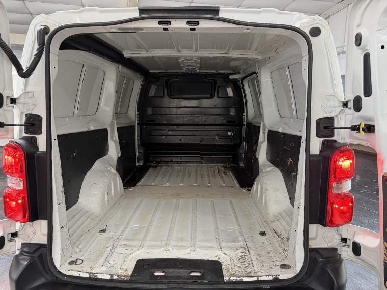 Peugeot Expert 2.0l Hdi 150hp 6mt Ac 2022  Usado en Grass & Arueste