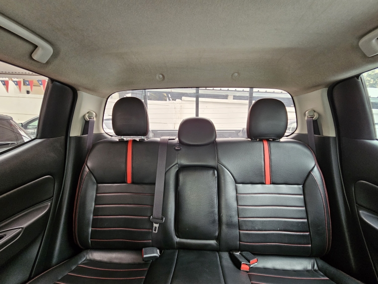 Mitsubishi L200 L200 D/c 2.4 Katana Cr 4x2 2022 Usado en Rosselot Usados