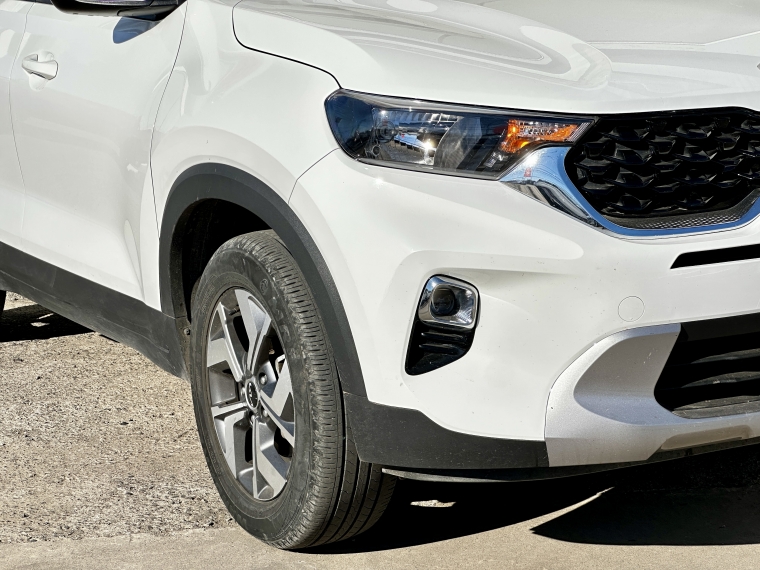 Kia Sonet Sonet Ex 1.5l 6mt Full 4x2 - 2111 2024 Usado en Rosselot Usados