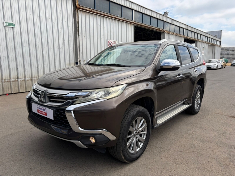 Mitsubishi Montero sport 3.0 At 4x2 2018  Usado en Curifor Usados - Promociones