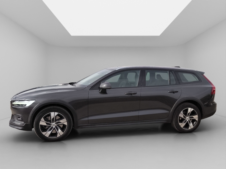 Volvo V60 Cc Ii B5 4x4 2.0 Aut 2023 Usado  Usado en BMW Premium Selection