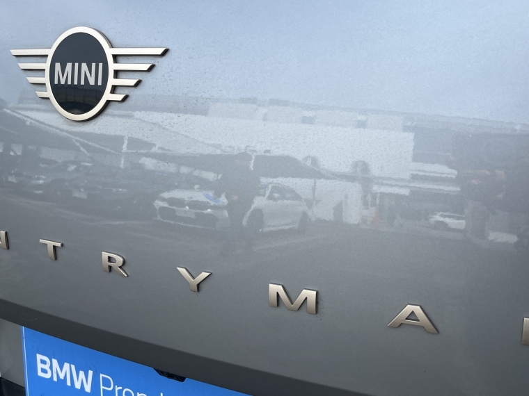 Mini Cooper Countryman C 1.5 Favoured 2024 Usado  Usado en BMW Premium Selection