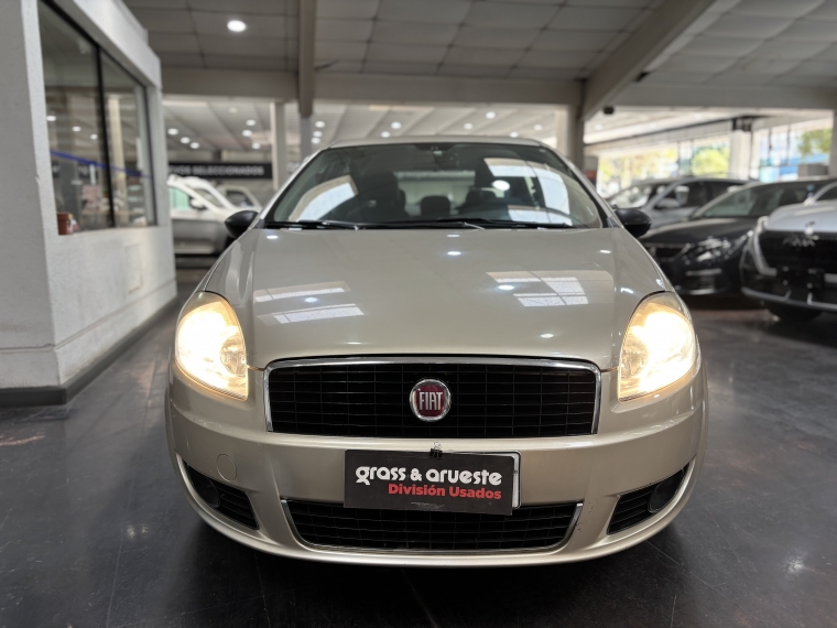 Fiat Linea Elx 1.4l 5mt Ac 2014  Usado en Grass & Arueste