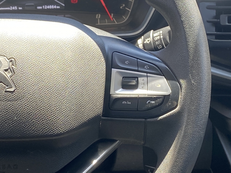 Peugeot Landtrek Landtrek Active Hdi 150 4x2 2023 Usado en Rosselot Usados