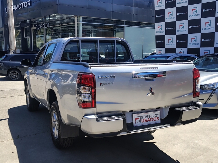 Mitsubishi L200 L200 D/c 2.4 Katana Crt 4x4 Special Pack 2023 Usado en Rosselot Usados