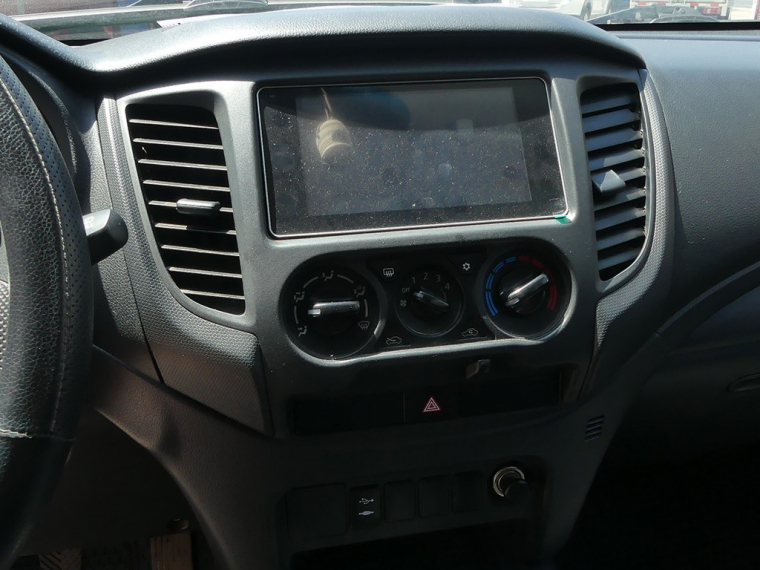 Mitsubishi L200 Work Cr 2.4 4x2 2022 Usado  Usado en Webautos.cl