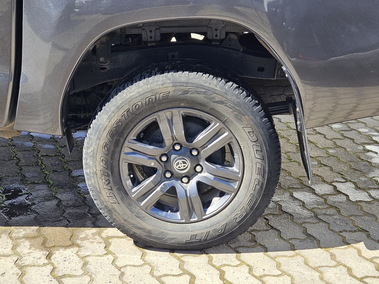 Toyota Hilux 2.4 Mt 2023 Usado  Usado en Kovacs Usados