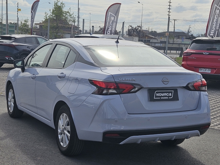 Nissan Versa Advance Mt 1.6 / Gris Ethios 2024 Usado  Usado en Kovacs Usados