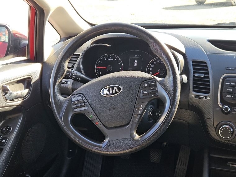 Kia Cerato 5 5 Ex Mt 1.6 2019 Usado  Usado en Kovacs Usados