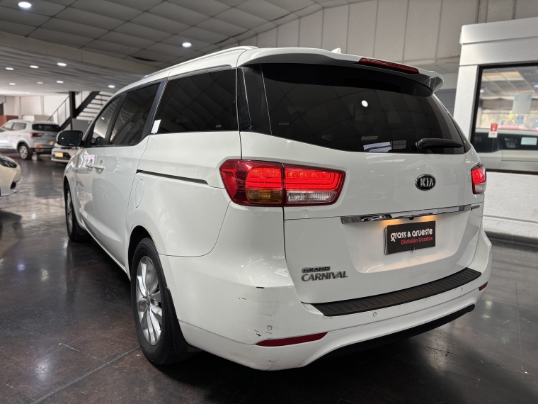 Kia Grand carnival Ex 3.3l Gsl Aut 2wd 2016  Usado en Grass & Arueste