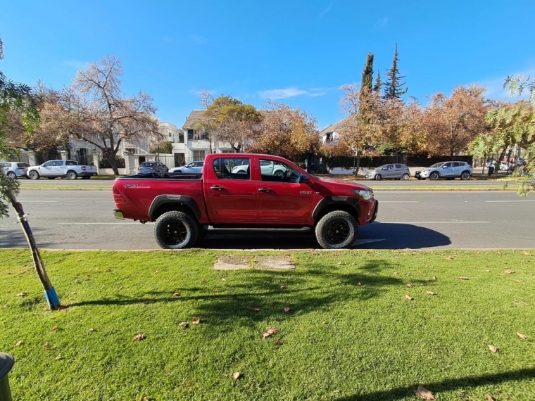TOYOTA HILUX DX 4X4 2.4 - imagen 16
