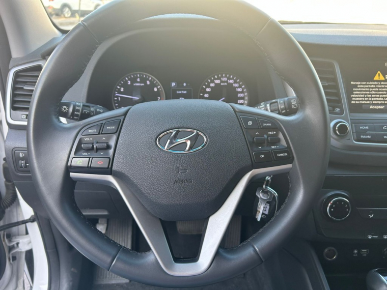 Hyundai Tucson Tl Gl 2.0 2017 Usado Usado en Webautos.cl Hyundai Tucson Tl Gl 2.0 2017 Usado Usado en Webautos.cl