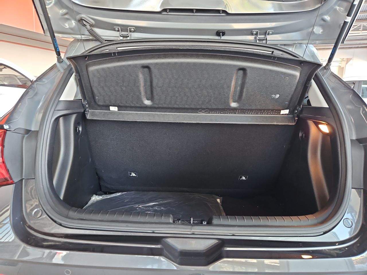 Hyundai I-20 I20 B13 Mpi 1.4 Aut 2024 Usado en Usados de Primera - Sergio Escobar