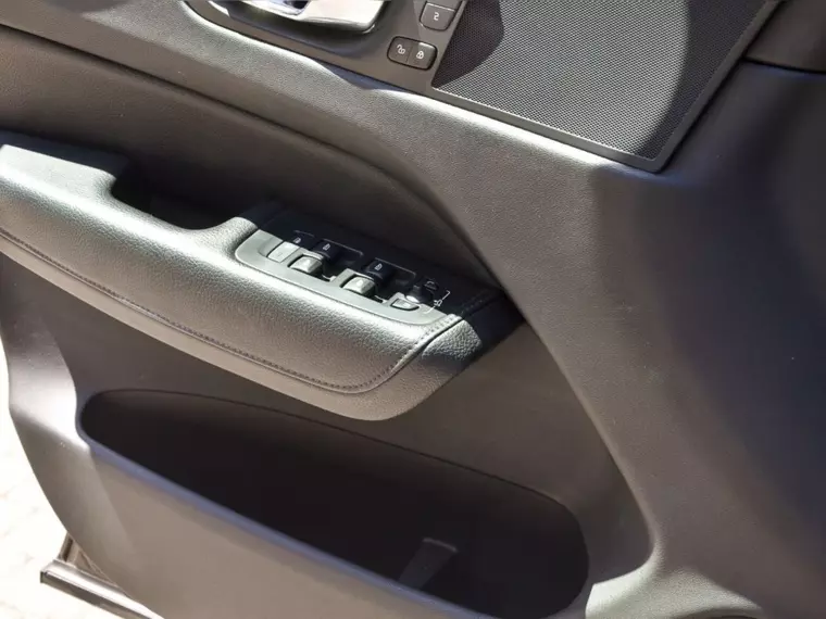 Volvo Xc60 2.0 D5 Diesel Momentum Plus Awd 2019 Usado  Usado en Webautos.cl