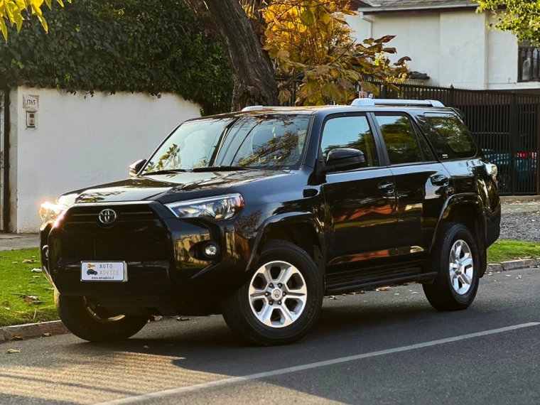 TOYOTA 4RUNNER 4.0 SR5 MV Auto 2022