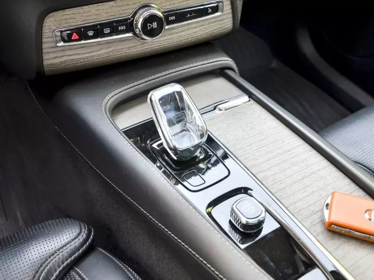 Volvo Xc90 2.0 T8 Plug-in Hybrid 4x4 At 5p 2022 Usado Usado en Webautos.cl Volvo Xc90 2.0 T8 Plug-in Hybrid 4x4 At 5p 2022 Usado Usado en Webautos.cl