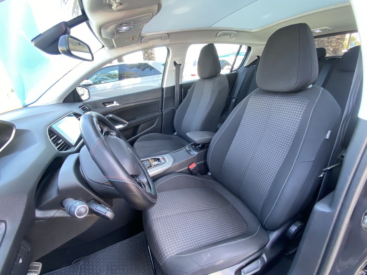 Peugeot 308 308 Allure Vti 1.6 2021 Usado en Usados de Primera - Sergio Escobar