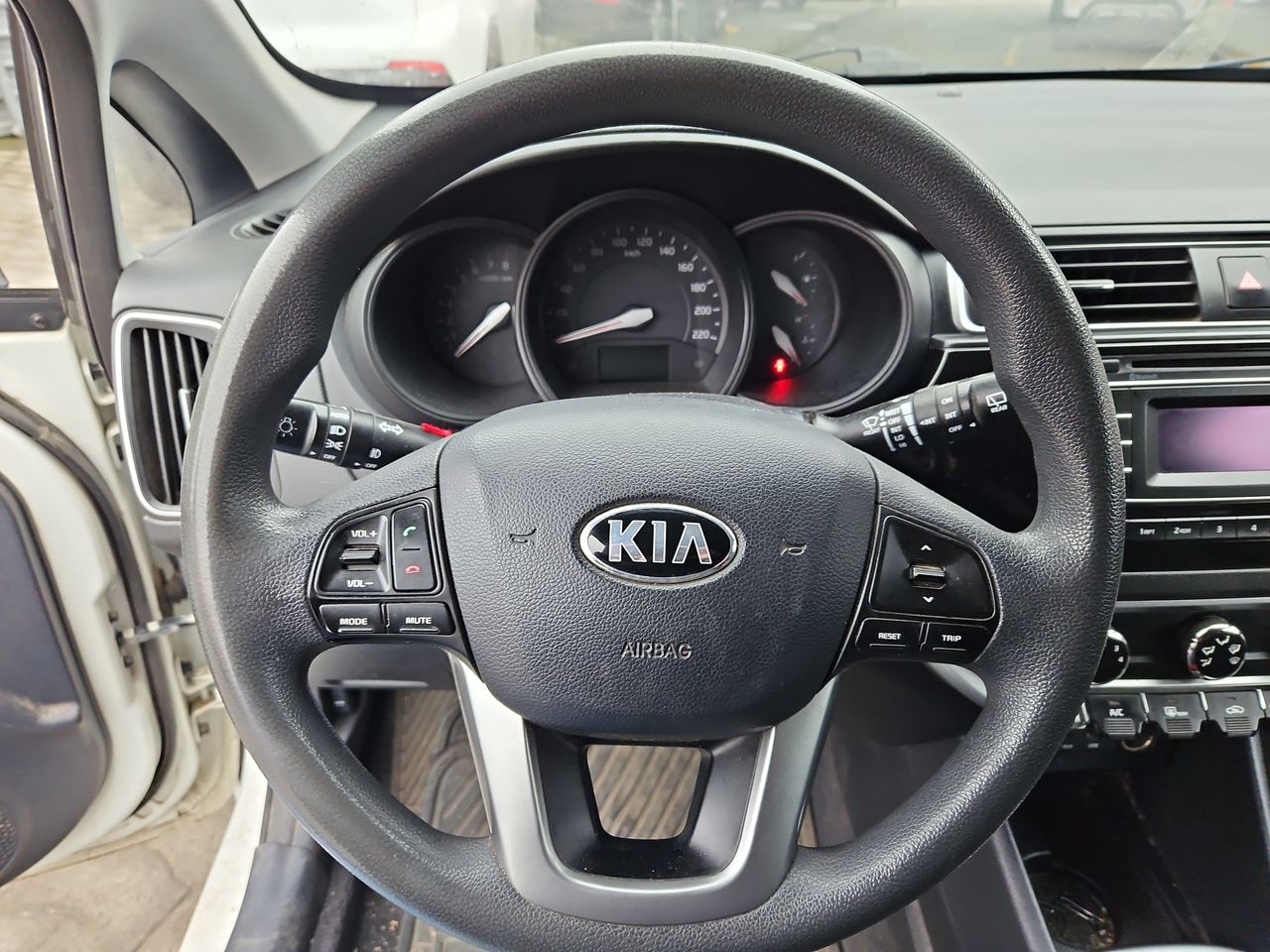 Kia Rio 5 Rio 5 Ex 1.4 2015 Usado en Usados de Primera - Sergio Escobar