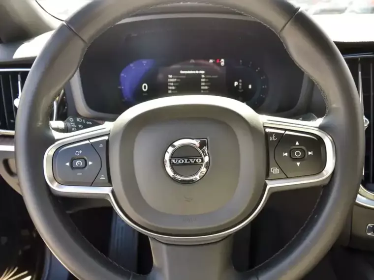 Volvo S60 B4 2023 Usado Usado en BMW Premium Selection Volvo S60 B4 2023 Usado Usado en BMW Premium Selection