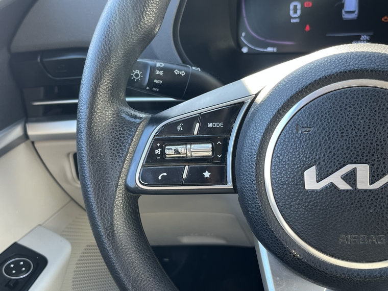 Kia Carens Carens Lx 1.5 2023 Usado en Rosselot Usados