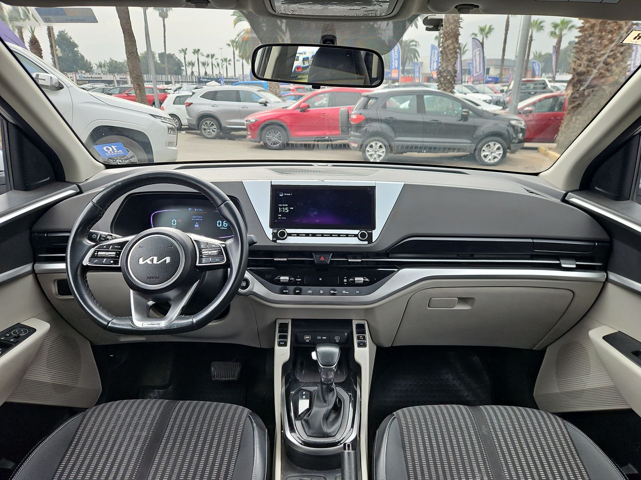 Kia Carens Carens Ex 1.4 Aut 2024 Usado en Usados de Primera - Sergio Escobar