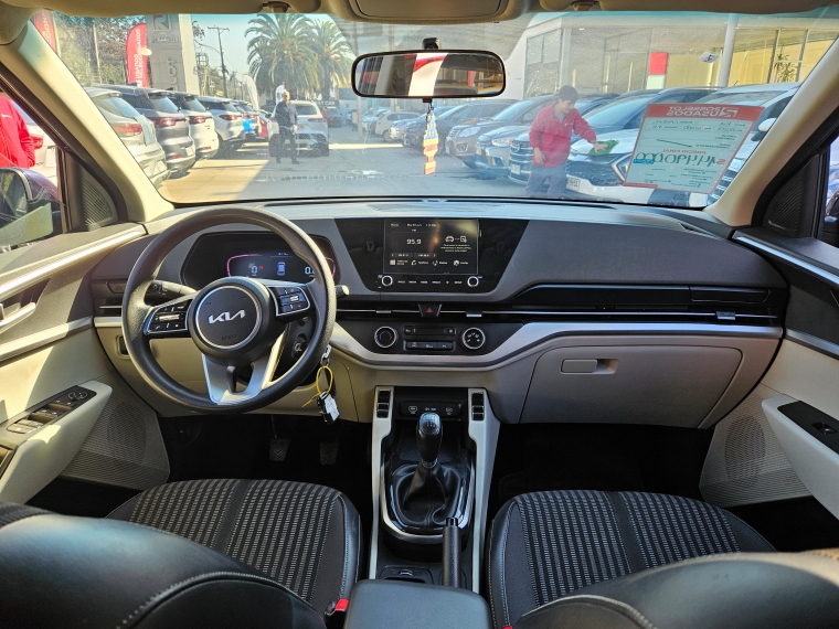 Kia Carens Carens Lx 1.5 2023 Usado en Rosselot Usados