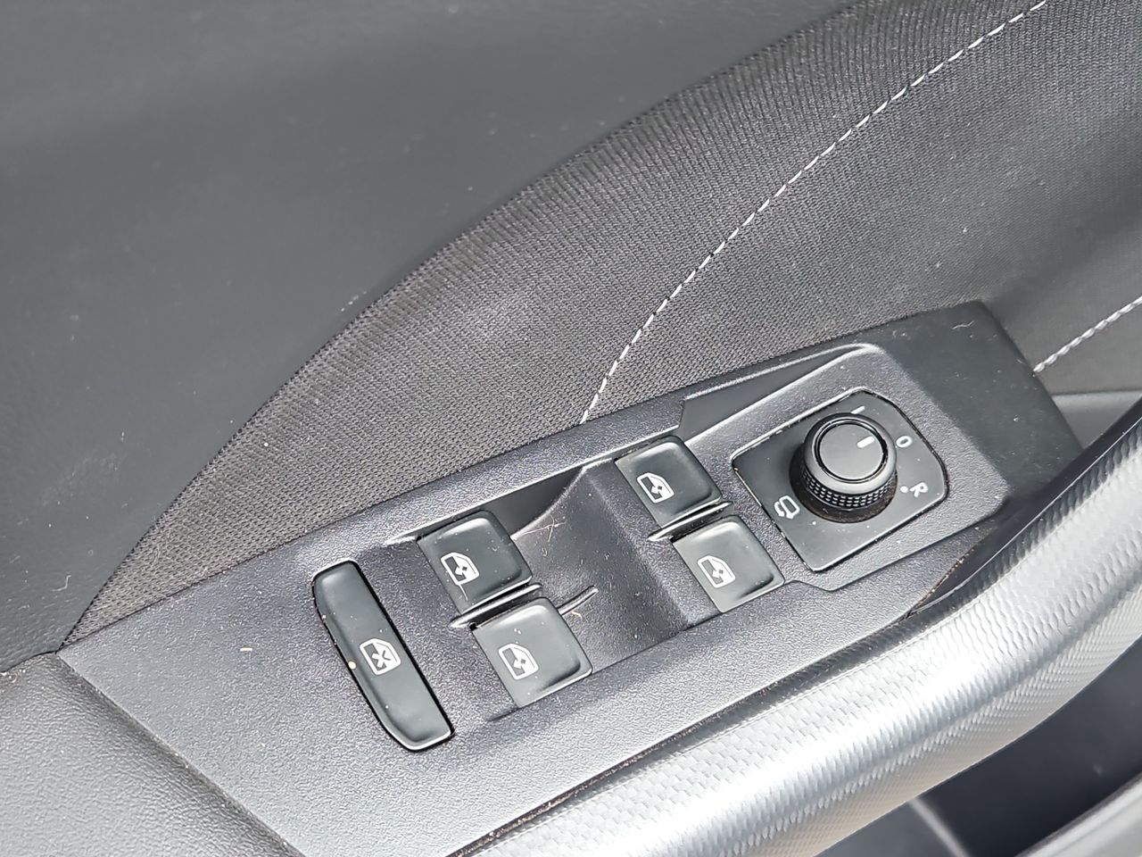Volkswagen T-cross T Cross Tsi 4x2 1.0 Aut 2025 Usado Usado en Webautos.cl Volkswagen T-cross T Cross Tsi 4x2 1.0 Aut 2025 Usado Usado en Webautos.cl