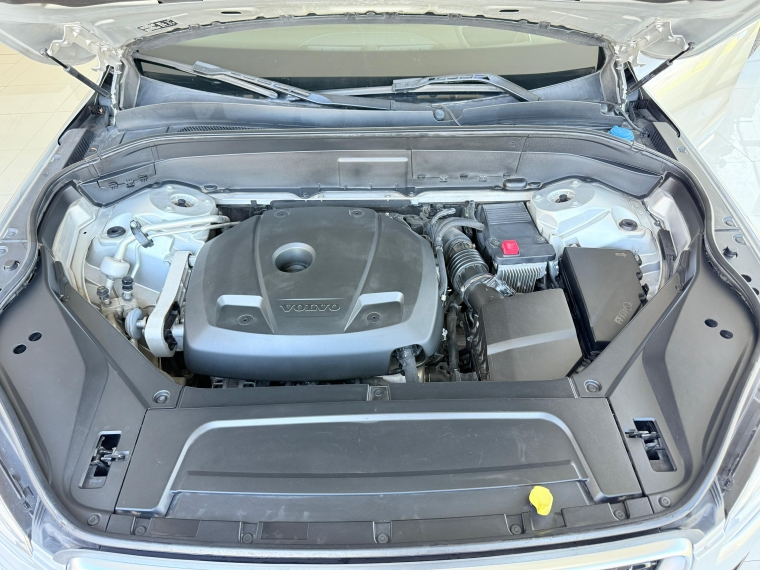 Volvo Xc90 T6 R-design Polestar Awd 2.0t 2018 Usado en Automotriz Olea Flaño