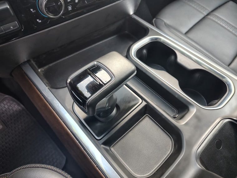 Chevrolet Silverado 3.0 Td High Country At 4x4 Diesel (facturable) 2025 Usado  Usado en Kovacs Usados