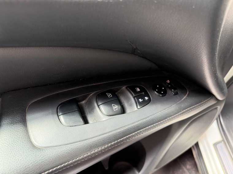 Nissan Pathfinder Advance Cvt 3.5l  2017  Usado en Grass & Arueste