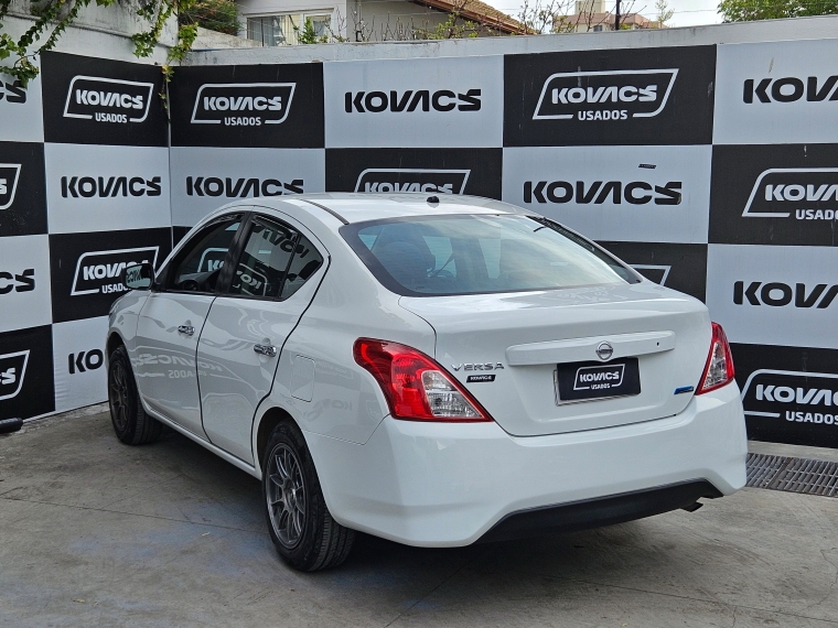 Nissan Versa 1.6 Sense  Mt 2015 Usado  Usado en Kovacs Usados