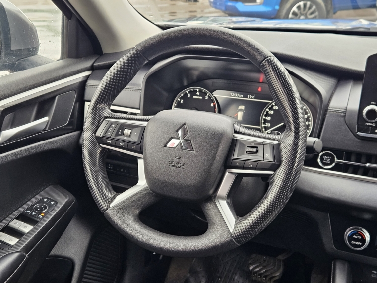 Mitsubishi New outlander Outlander Gl 2.5 Aut 2023 Usado Usado en Webautos.cl Mitsubishi New outlander Outlander Gl 2.5 Aut 2023 Usado Usado en Webautos.cl