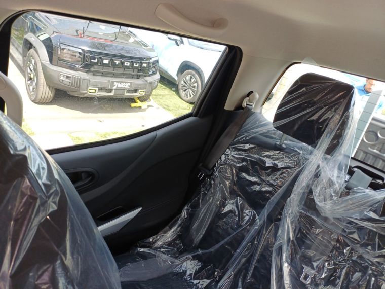 Nissan Navara 2.3d Se Diesel 4x4 Dob.cab. Mt 4p 2024 Usado  Usado en Webautos.cl