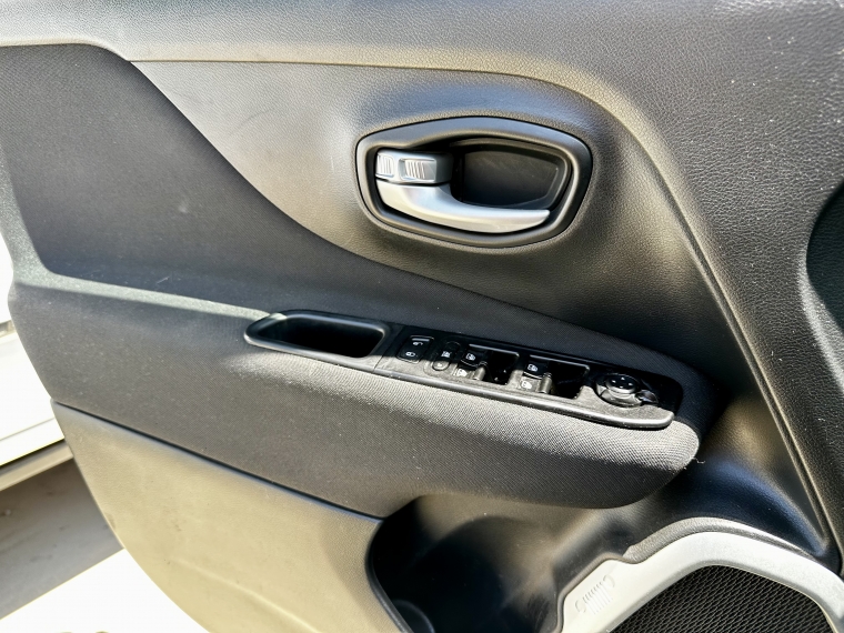 Jeep Avenger Renegade Sport Lx 4x2 Mt 1.8 2023 Usado en Rosselot Usados