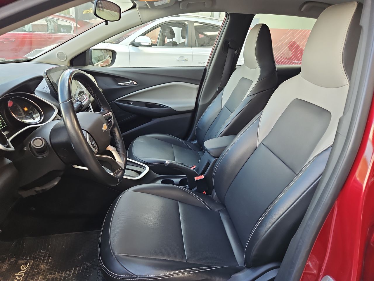 Chevrolet Onix Onix Hb 4x2 1.0 At 2024 Usado en Usados de Primera - Sergio Escobar