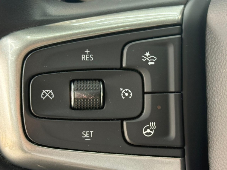 Chevrolet Silverado 5.3 Auto Lt Trail Boss Dc 4wd R 2024 Usado en Automotriz Olea Flaño