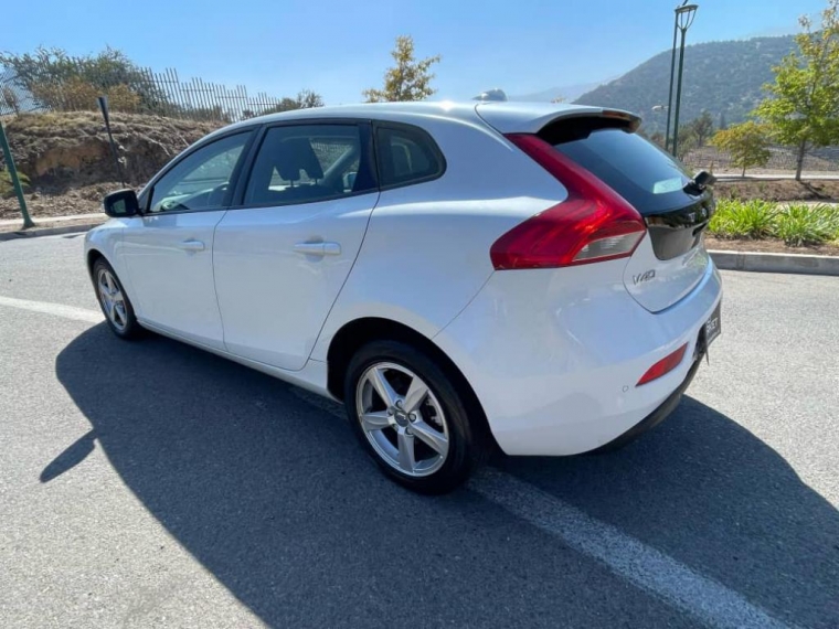 Volvo V40 Comfort Aut 2016  Usado en Automarket Chile