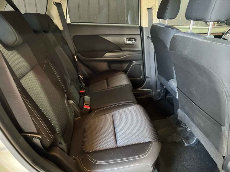 Mitsubishi Outlander 2.0 2023 Usado  Usado en Webautos.cl