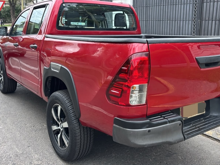 Toyota Hilux Dcab Dx 4X2 2.4Cc — foto 10 de 12